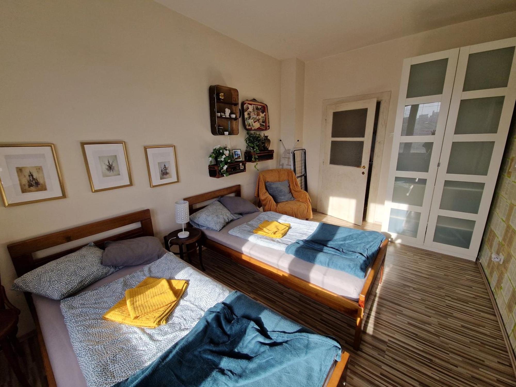 Touch Of History Apartment Bratislava Buitenkant foto